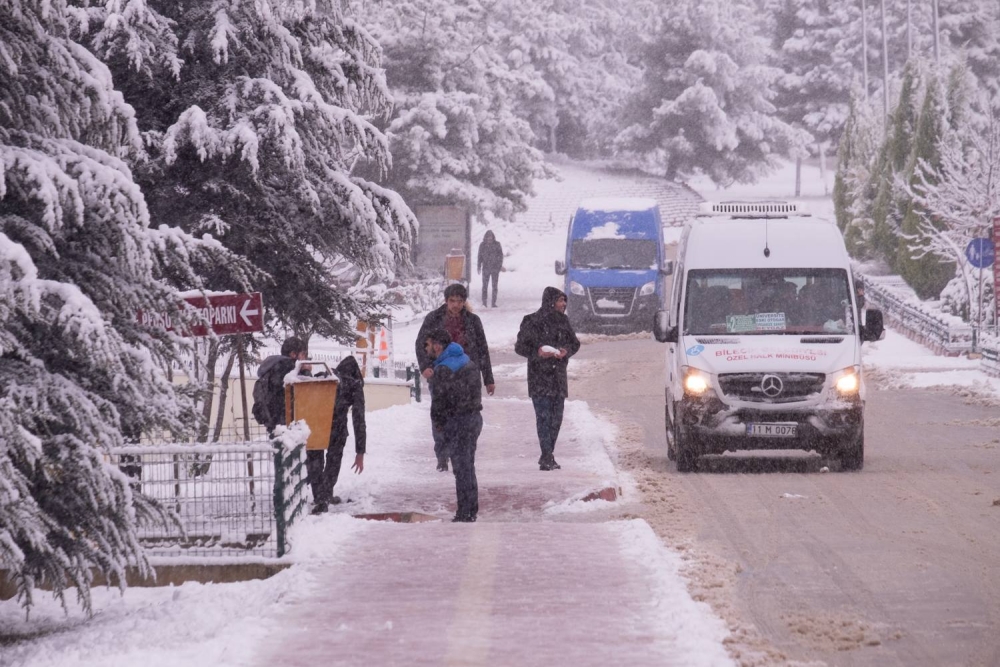 BŞEÜDE KAR MANZARALARI 24