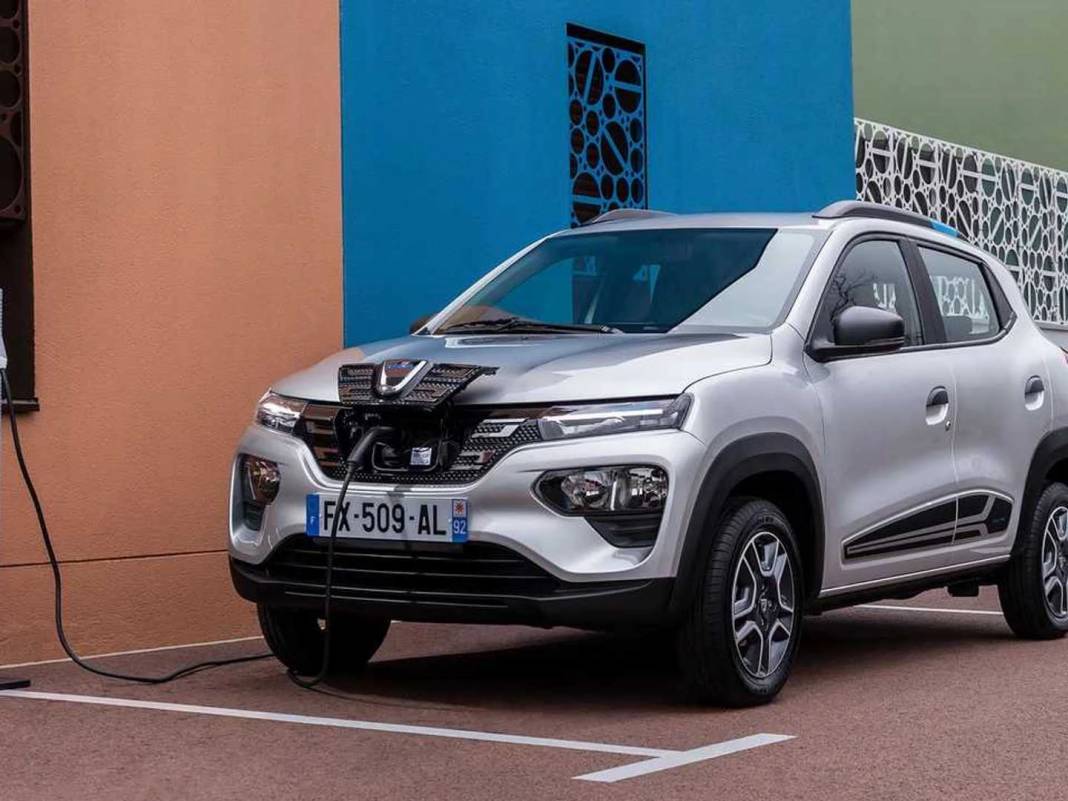 Dacia Spring'e yeni rakip geliyor! Fiat'tan dev hamle! 9