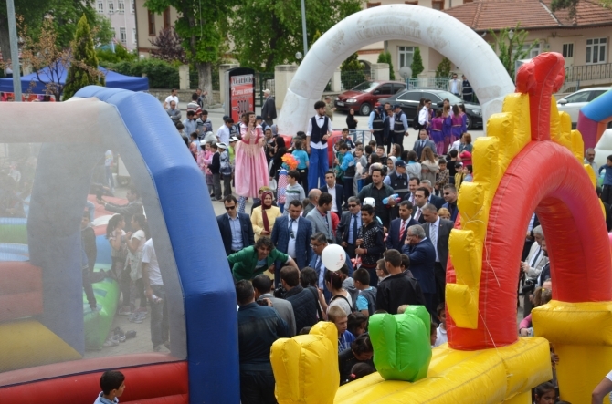 BELEDİYEDEN GÖRKEMLİ FESTİVAL 16