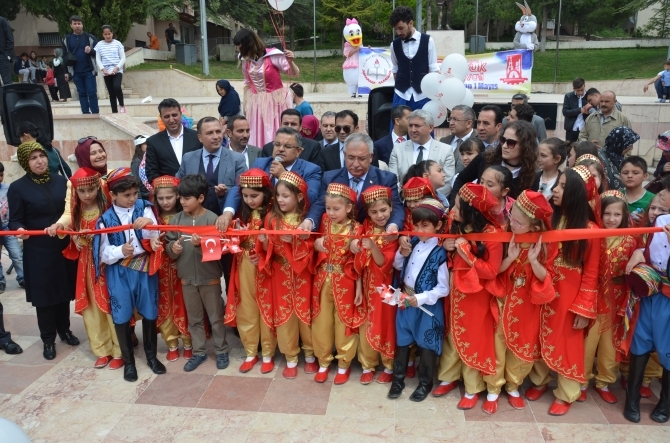 BELEDİYEDEN GÖRKEMLİ FESTİVAL 23