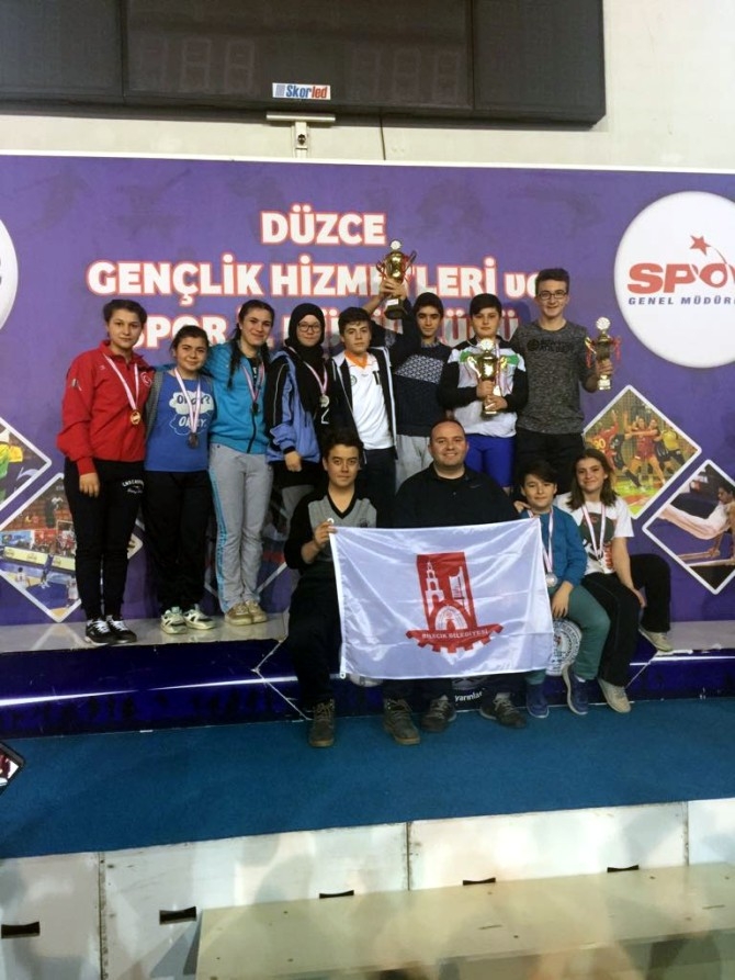 BİLECİK BELEDİYESPOR HALTER TAKIMI 3 KUPAYLA DÖNDÜ 1