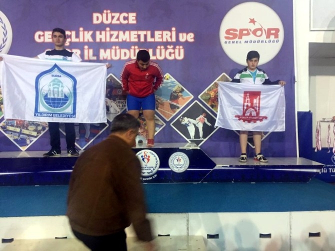 BİLECİK BELEDİYESPOR HALTER TAKIMI 3 KUPAYLA DÖNDÜ 11