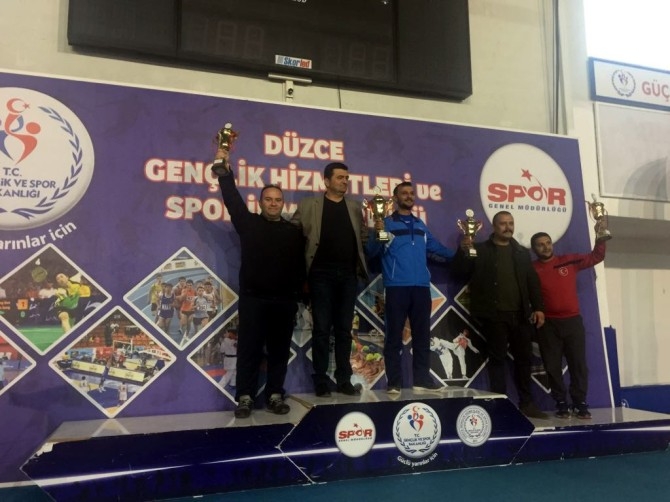 BİLECİK BELEDİYESPOR HALTER TAKIMI 3 KUPAYLA DÖNDÜ 4