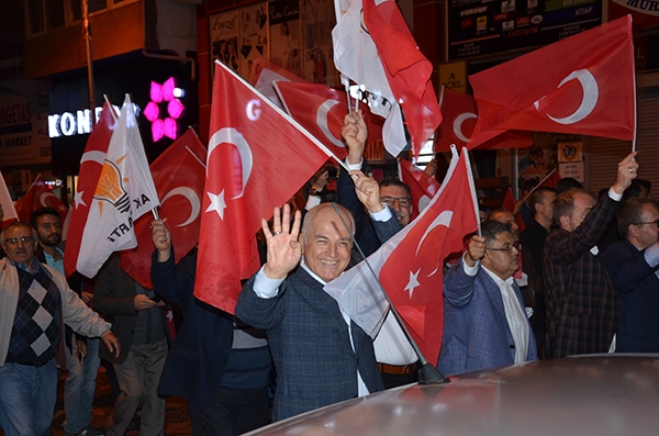 AK PARTİDEN COŞKULU KUTLAMA 11