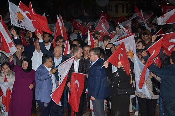 AK PARTİDEN COŞKULU KUTLAMA 14