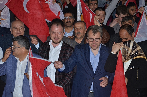 AK PARTİDEN COŞKULU KUTLAMA 15