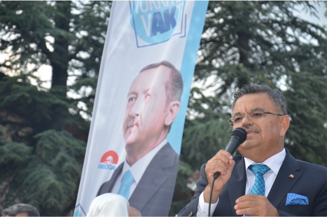 AK PARTİ'DEN GÖVDE GÖSTERİSİ 1