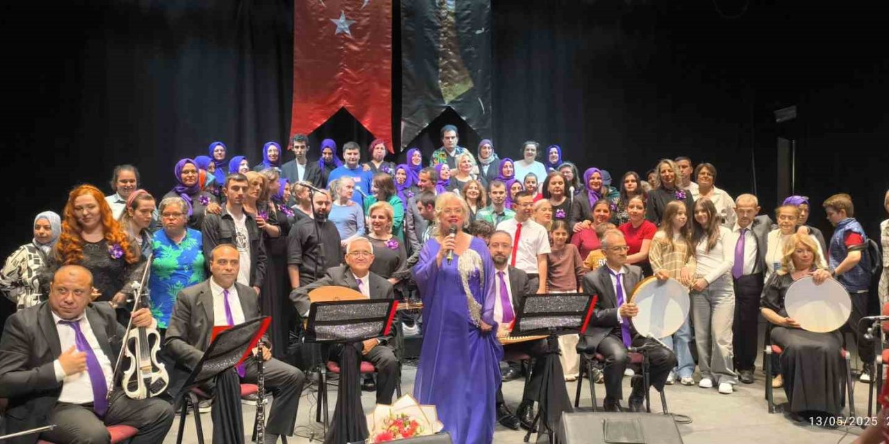 Otizm Anneler Korosu’ndan Muhteşem Konser