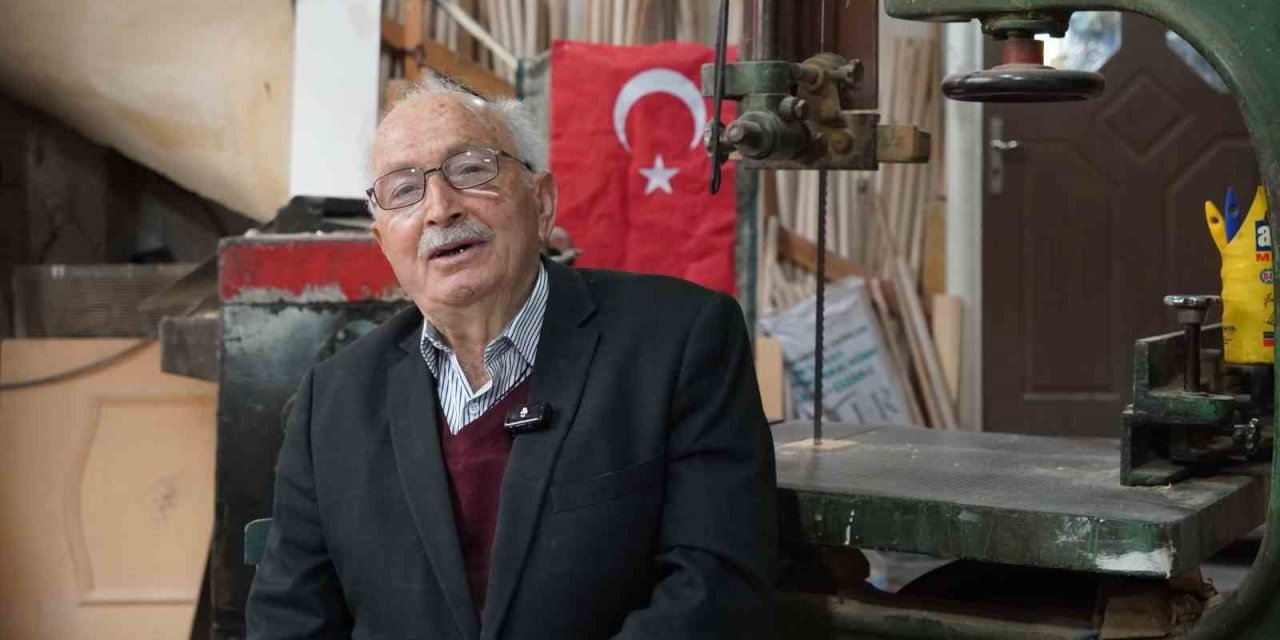 64 Yıldır Ahşap İle İç İçe Hayat Sürüyor