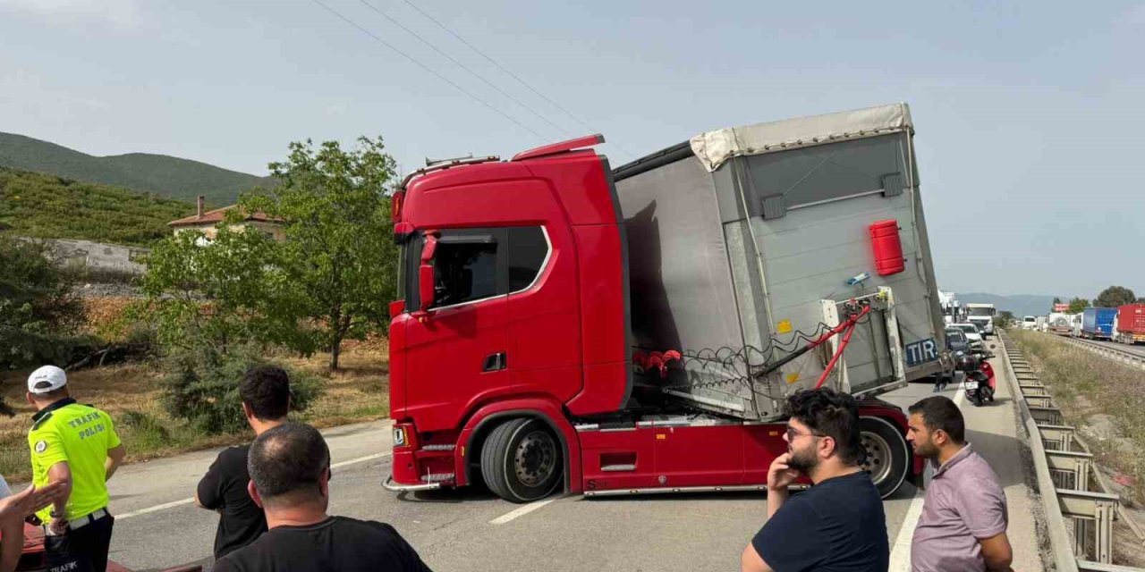 Tır sürücüsü arı ısırması sonucu şoka girdi!