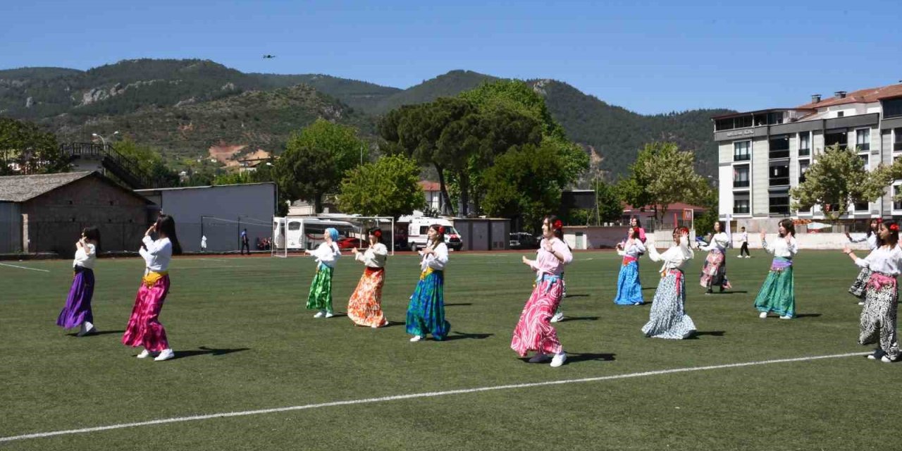 Osmaneli’de 19 Mayıs Coşkuyla Kutlandı