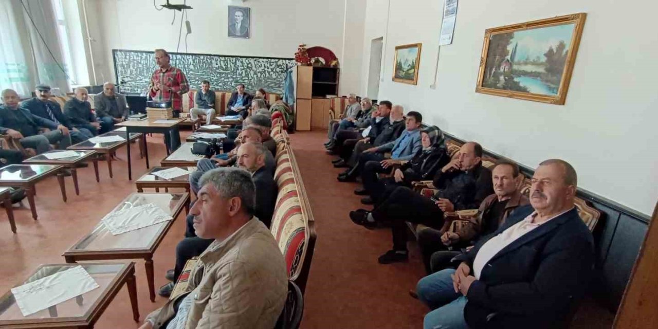 Pazaryeri’nde Muhtarlara Yönelik Hizmet İçi Eğitim Programı Düzenlendi