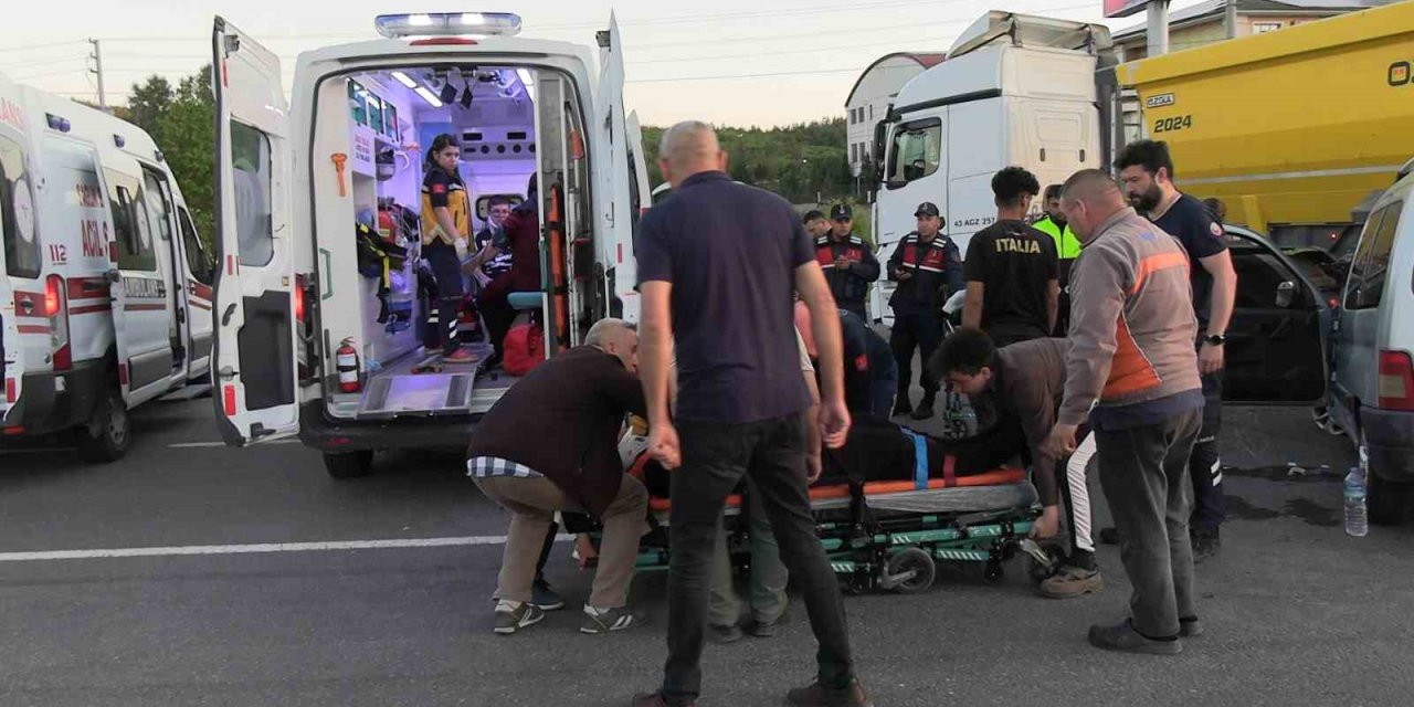 Trafik kazasında 5 kişi yaralandı
