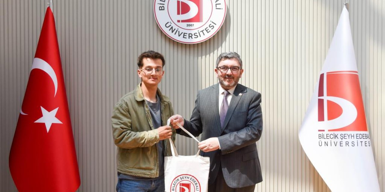 Başarılı Öğrenciden Rektör Kaplancıklı'ya Ziyaret