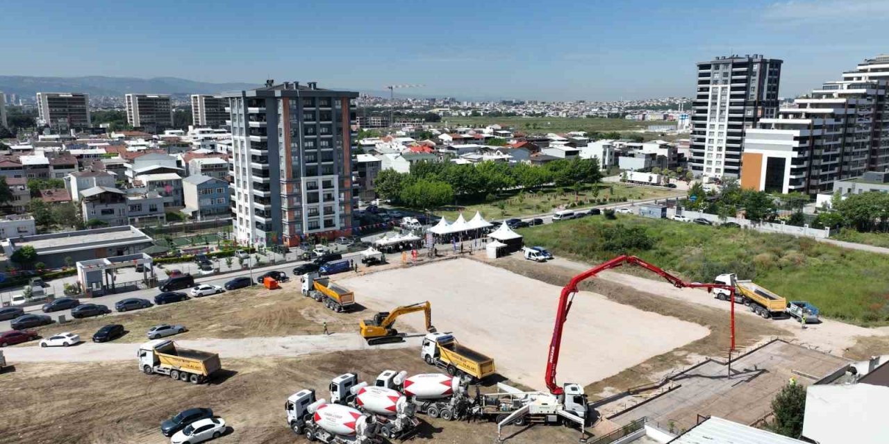 Gençler İstedi, Başkan Temelini Attı