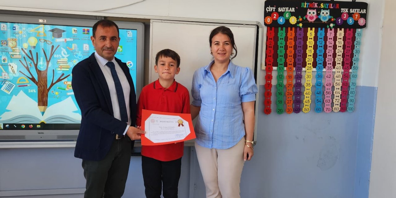 Söğüt'te Başarılı Öğrencilere Ödülleri Verildi