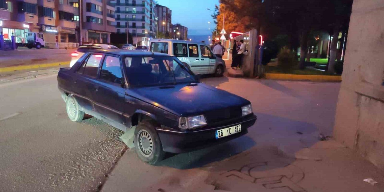Kaza Yapıp Kaçan Gence Babasından İlginç Sitem "Devede De Boy Var Ama Eşeğin Arkasında Gidiyor"