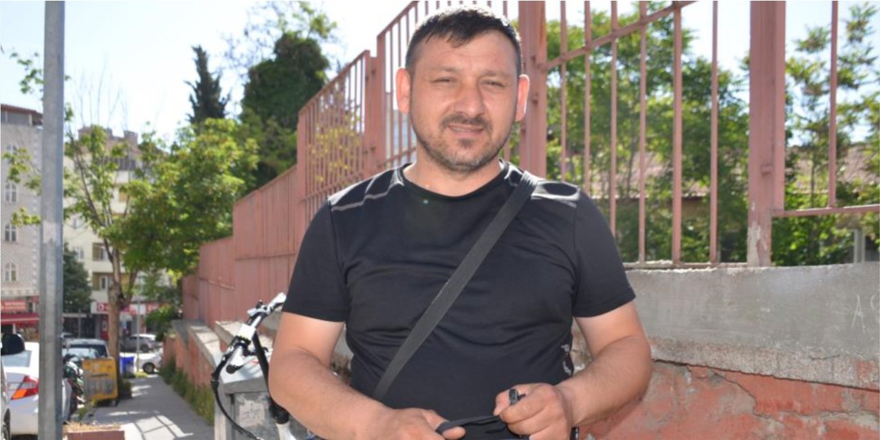 Sınav Yerini Karıştıran Ortaokul Öğrencisini Motosikletiyle Sınava Yetiştirdi