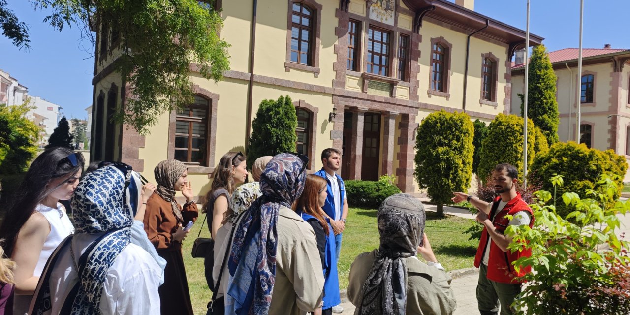 Üniversite Öğrencilerine Bilecik Gezisi