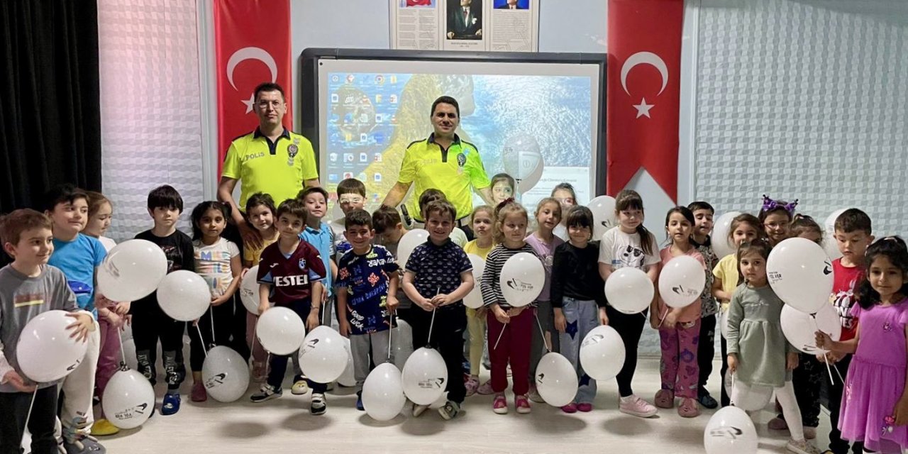 Öğrencilere Trafik Kuralları Anlatıldı