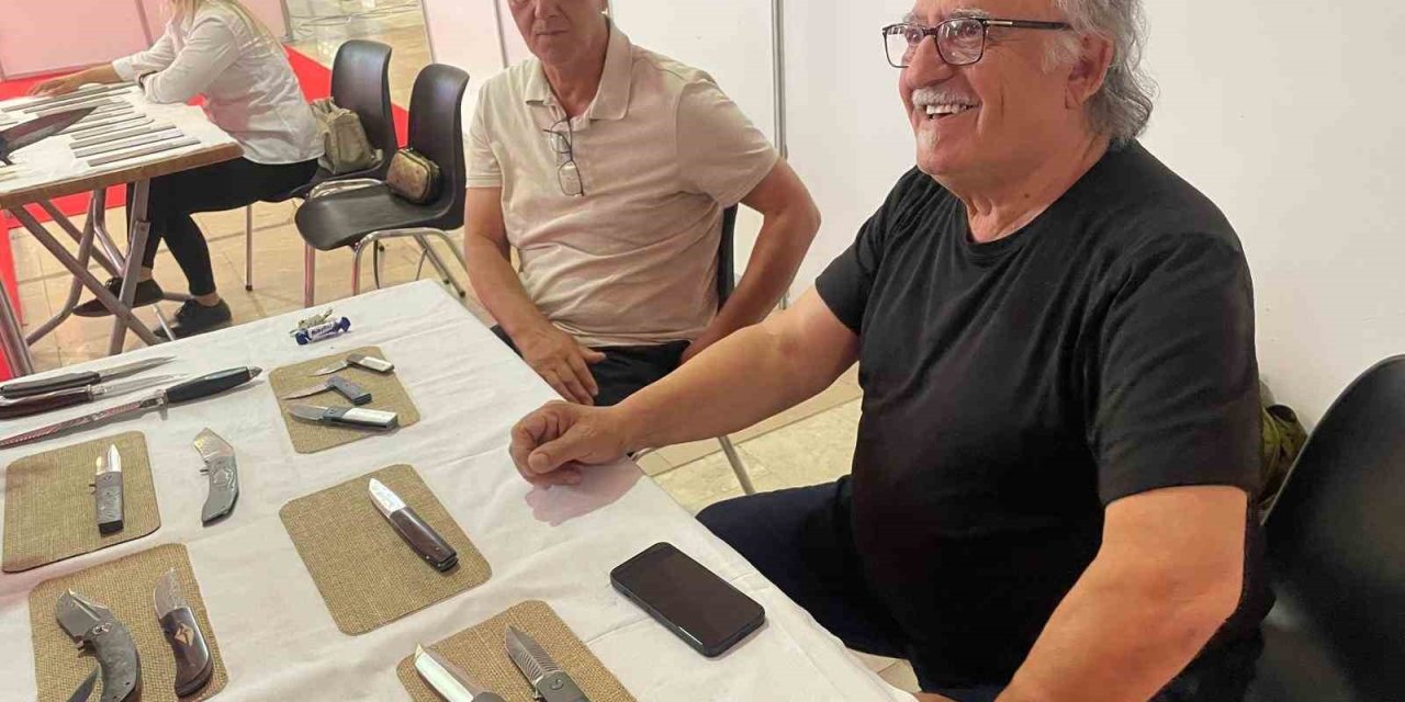 Bir Resimle Başladığı Bıçakçılıkta 1200 Avroluk Çakılar Yapıyor
