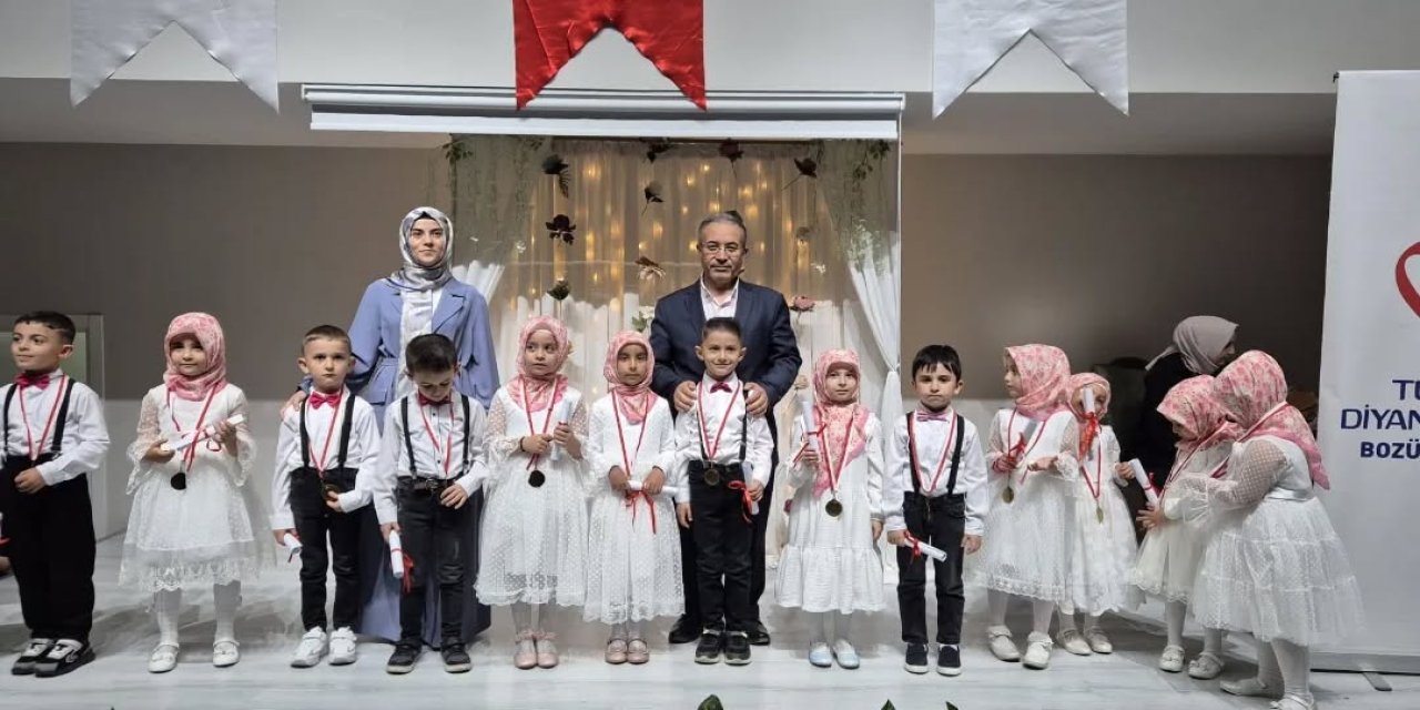 Bozüyük'te Kuran Kursu Öğrencilerine Kapanış Programı