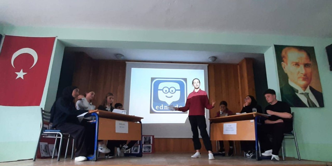 Pazaryeri'nde Münazara Yarışması