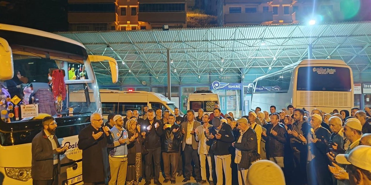 Ek Kontenjan Hakkı Elde Eden Hacı Adayları Kutsal Topraklara Uğurlandı