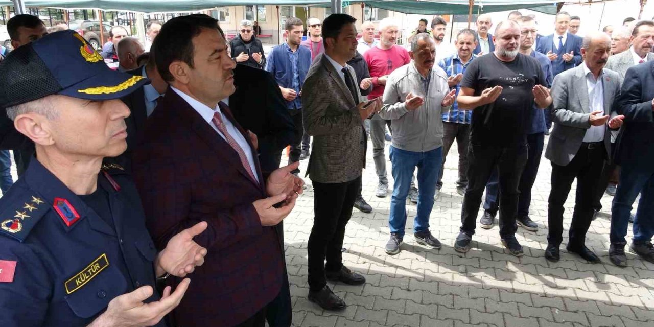 Kurban Pazarı Törenle Açıldı