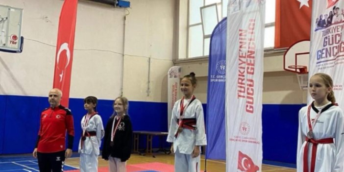Osmanelili tekvandoculardan büyük başarı