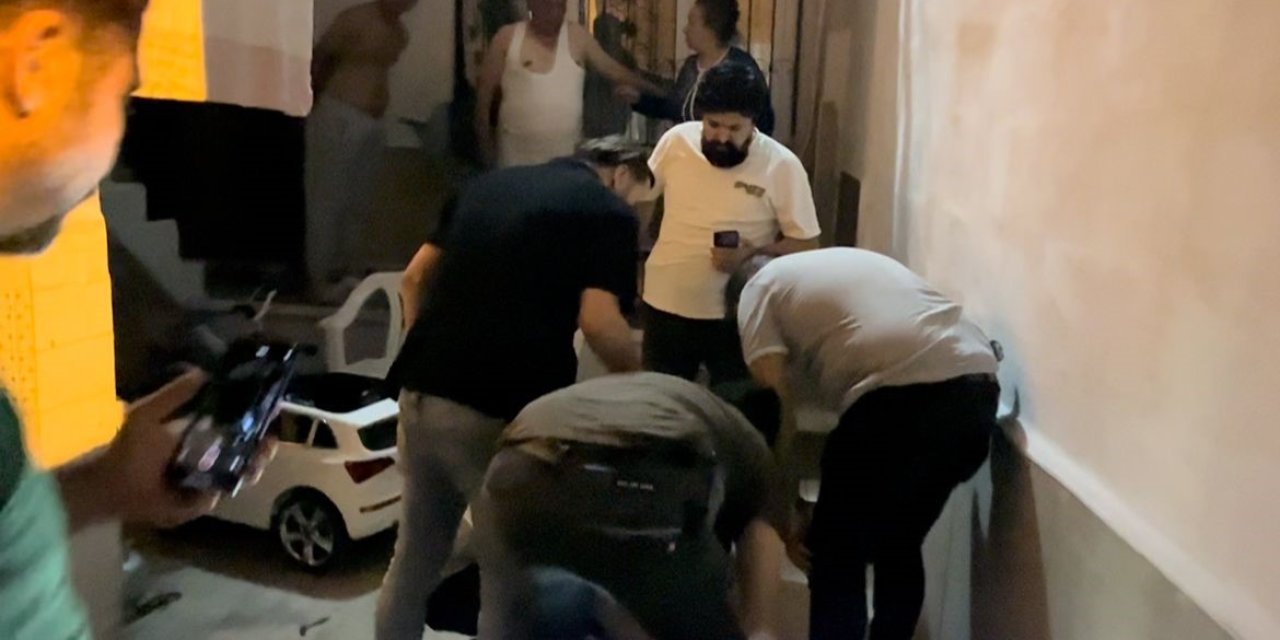 Ekiplerden Kaçmaya Çalışan Aranan Şahsın Yakalanma Anı Kameralara Yansıdı