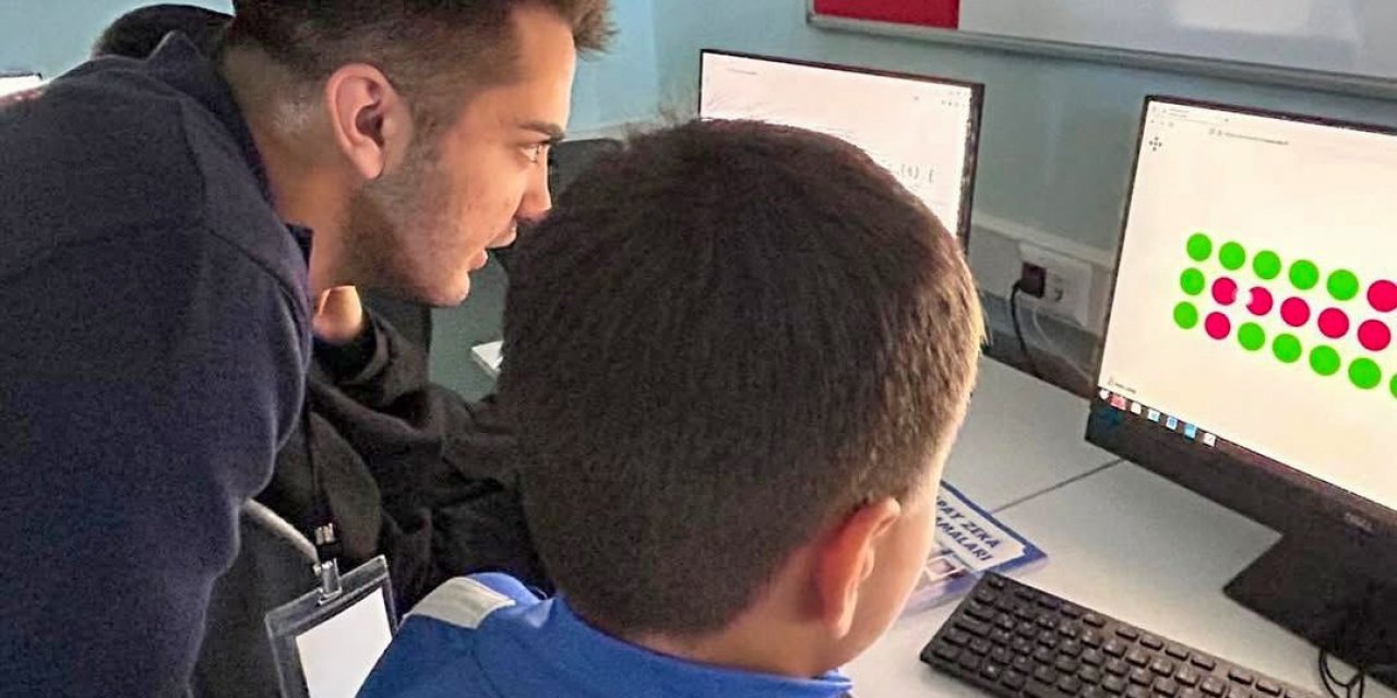 Geleceğin Yazılımcılarına Kodlama Eğitimi Verildi