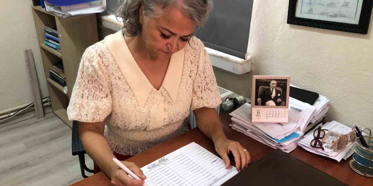 Muhtarlık Görevinden Kazandığı Tüm Parayı İhtiyaç Sahibi Çocuklara Harcayacak