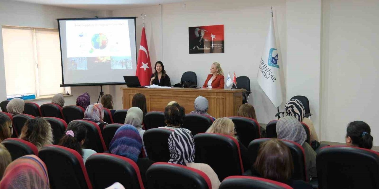 İlçelerdeki Kadınlara İklim Değişikliği Anlatıldı