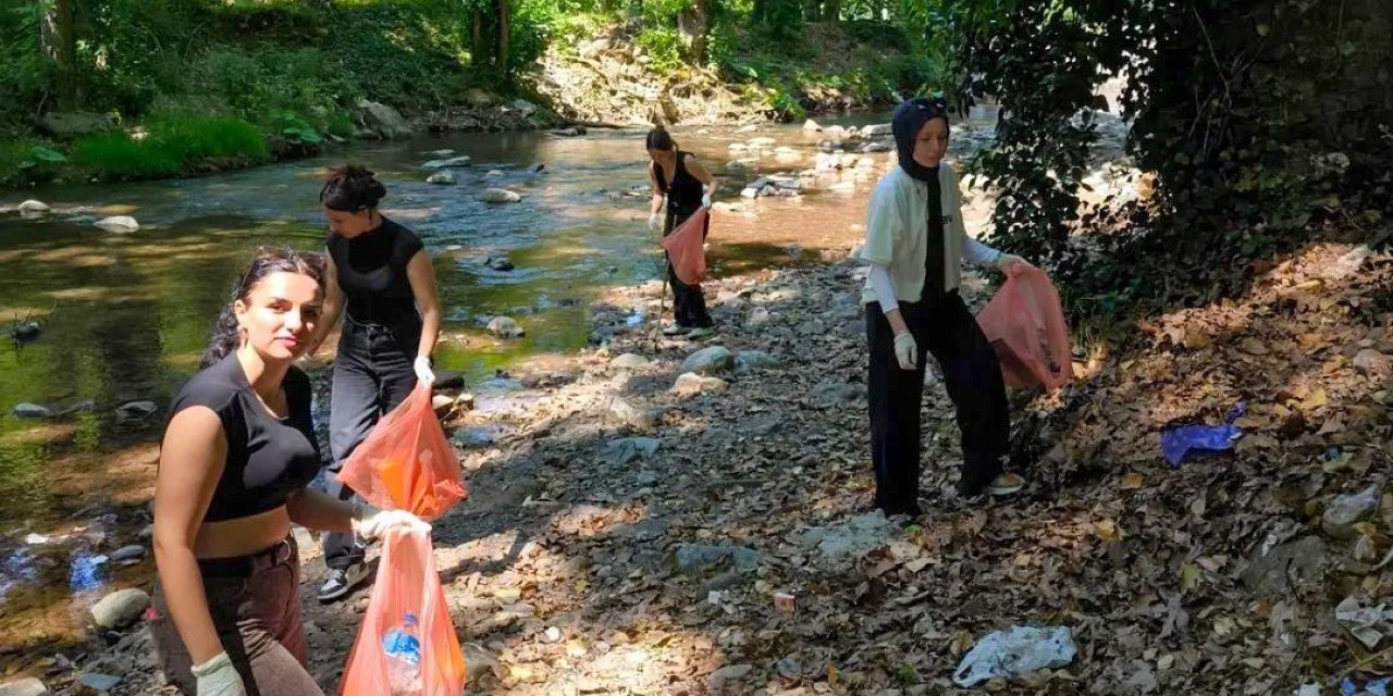 Çevre Bilinci İçin Doğa Yürüyüşü Düzenlediler
