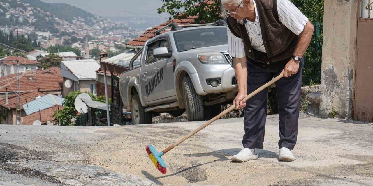 452 Yıllık İzi, Her Gün Temizliyor
