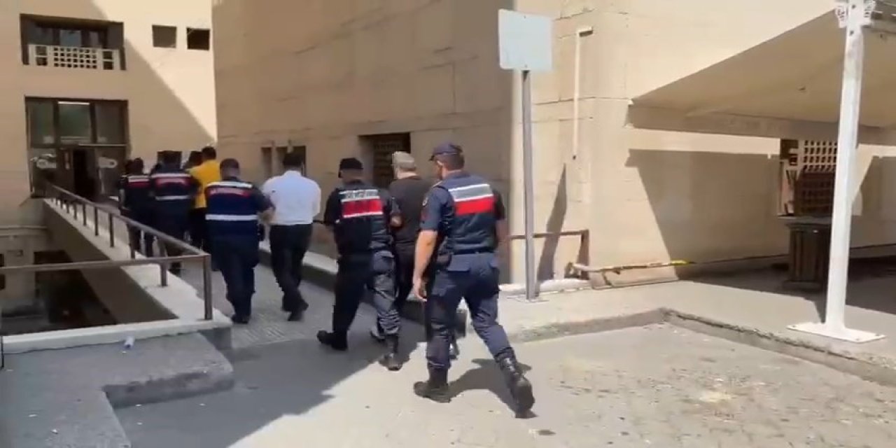 Fuhuşa Geçit Yok: 5 Gözaltı