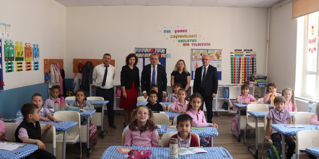 Kaymakam Öztürk Öğrencilerle Bir Araya Geldi