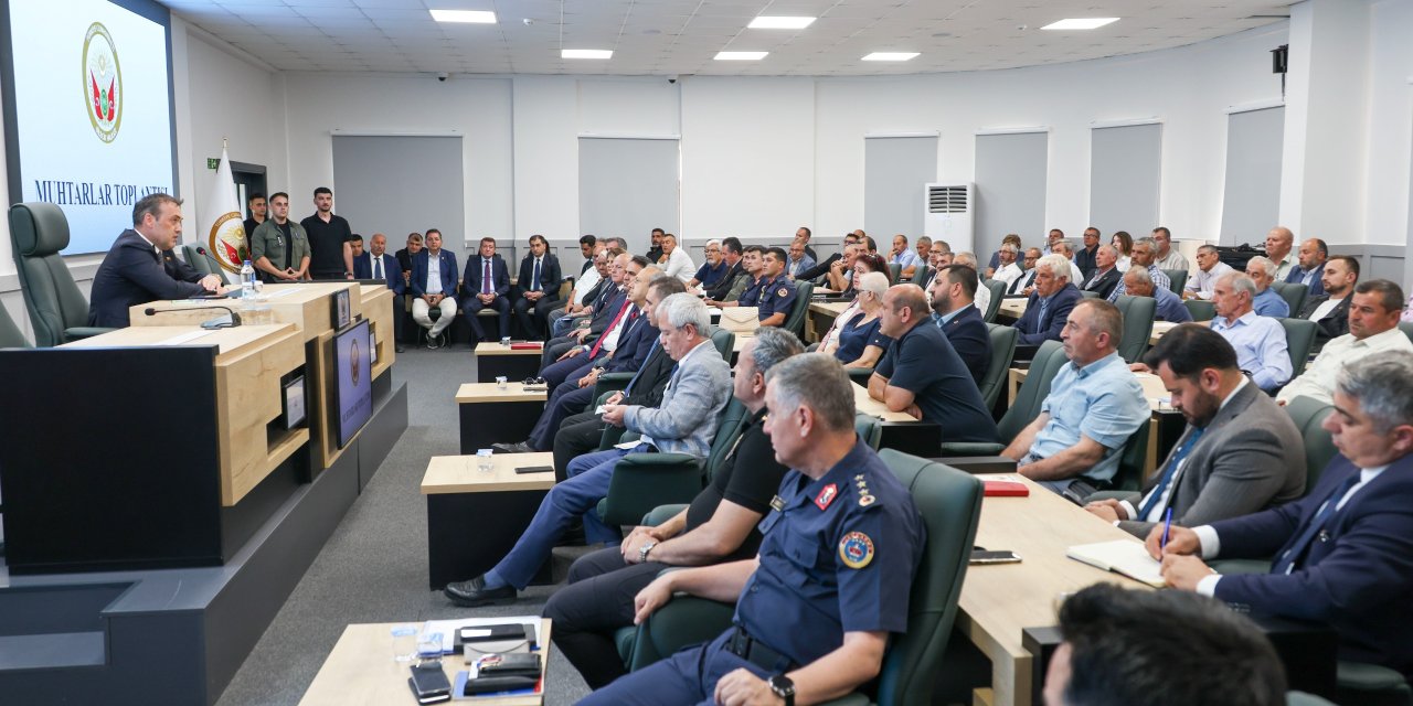 Vali Sözer muhtarı dinledi