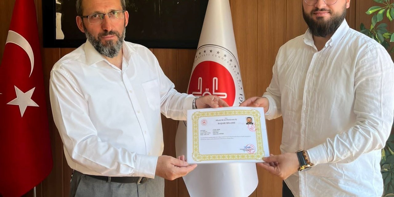İlçe Müftüsü Ve Personele Başarı Belgesi
