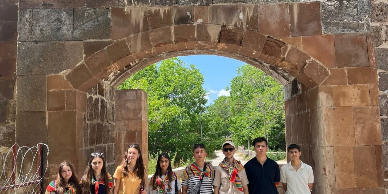 Bilecikli Öğrencilere Ahlat Gezisi