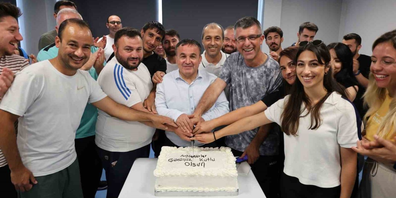Bilecik’te Dünya Antrenörler Günü Kutlandı