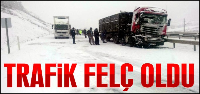 OSMANELİ’DE YAĞAN KAR TRAFİĞİ FELÇ ETTİ