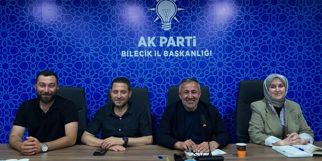 AK Parti'de İstişare Toplantısı