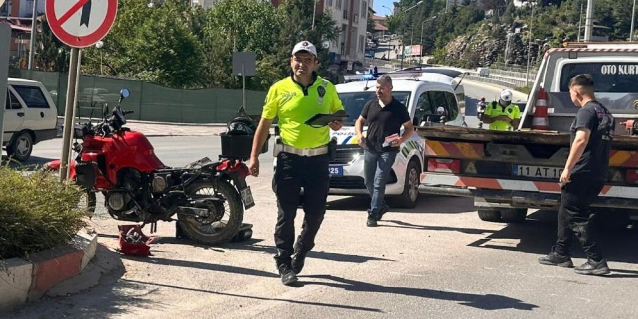 Kontrolden Çıkan Motosiklet Devrildi