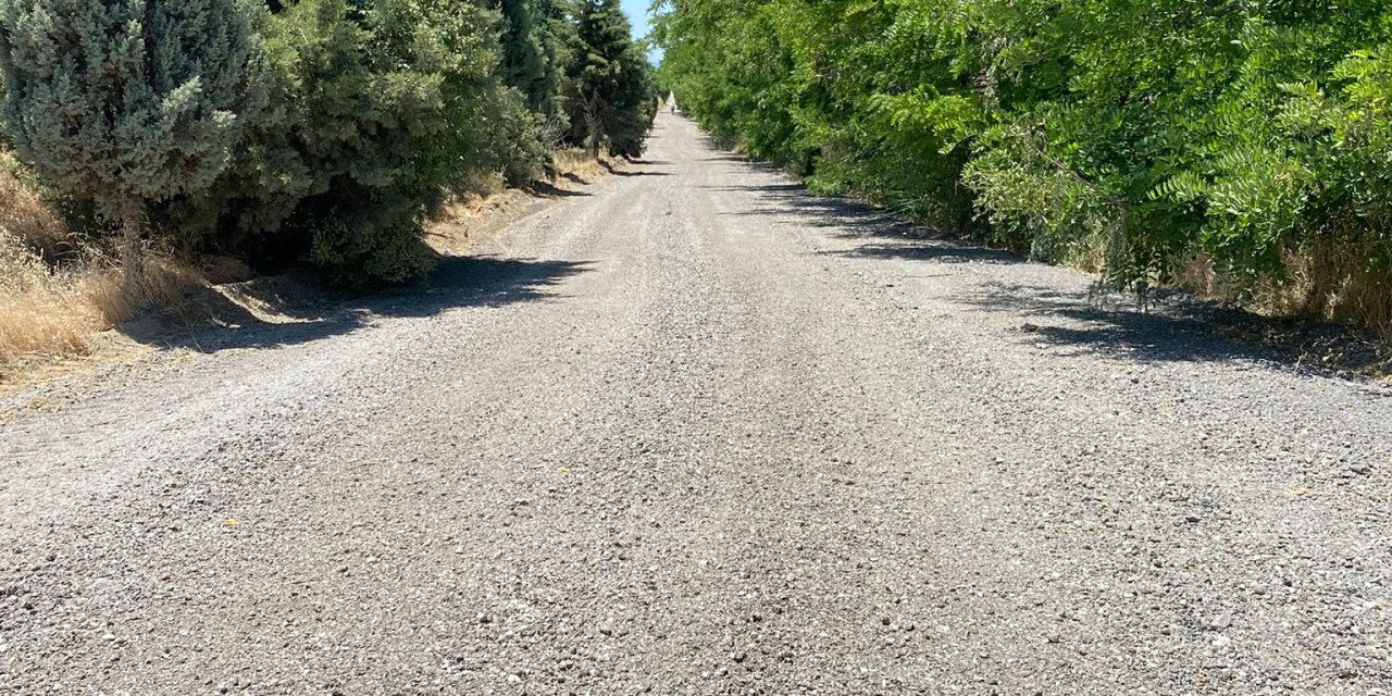 Bozüyük'te Köy Yollarında Çalışmalar Devam Ediyor