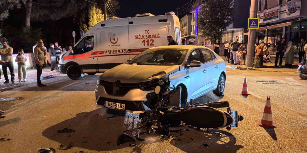 Otomobil İle Motosiklet Çarpıştı: 1 Ağır Yaralı