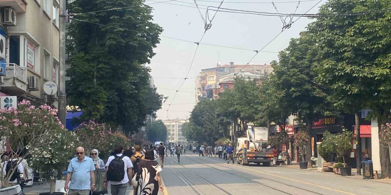 Bilecik’te Süren Yangının Dumanı Eskişehir’e Ulaştı