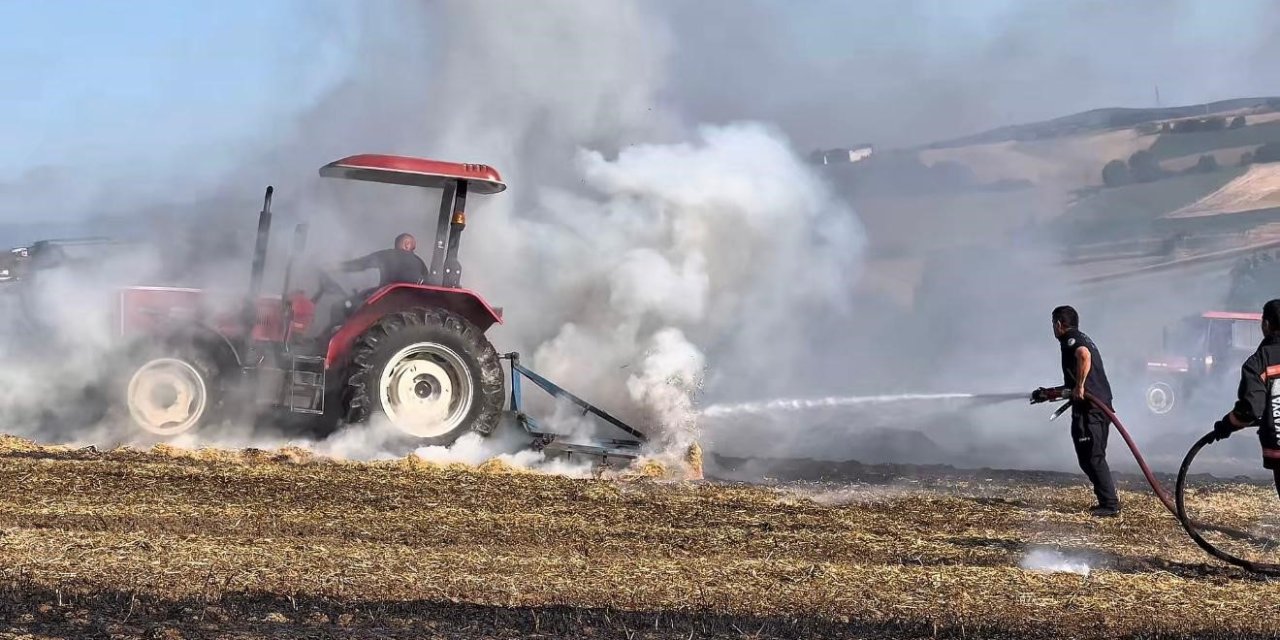200 Saman Balyası Yandı, Çiftçiler Traktörleriyle Müdahale Etti