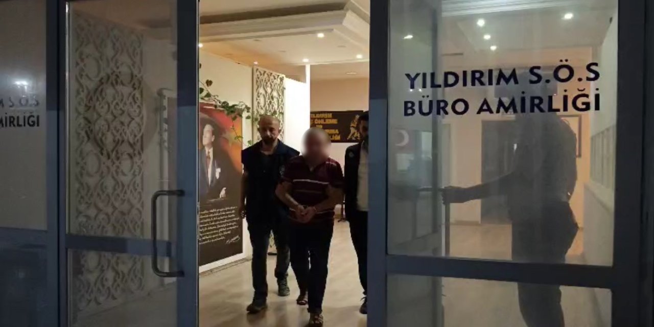 Aracından Ve Evinden 121 Litre Sahte İçki Çıktı